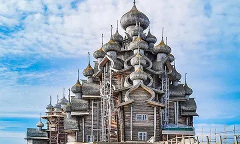 Choáng ngợp trước 7 nhà thờ lộng lẫy không khác gì thế giới cổ tích