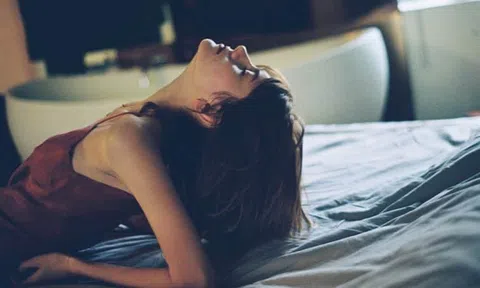 Đàn ông cho tình yêu để đổi lấy tình dục, phụ nữ thì ngược lại