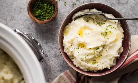 Cách nấu món khoai tây nghiền lạ miệng đơn giản cho bé tập ăn dặm