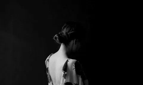 Lấy phải chồng vô tâm, phụ nữ thiệt thòi để đâu cho hết...