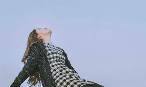 Phụ nữ ơi! Cứ bơ đi mà sống!