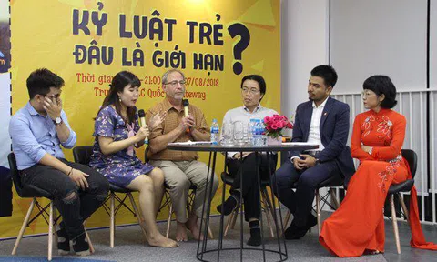 Mỗi khi nóng giận đánh con, cha mẹ hãy nhớ đến bàn tay của mình trong ánh mắt con