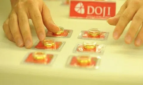 Giá vàng hôm nay 11/8: Tình hình căng thẳng, giảm sâu chờ thời