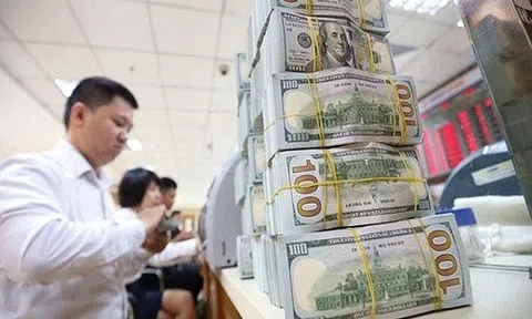 Gửi tiết kiệm VNĐ liệu còn có lợi khi USD đang tăng cao kỷ lục ?