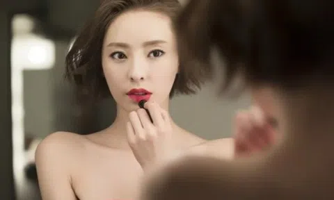 Phụ nữ hơn nhau ở việc có dám từ bỏ hay không?