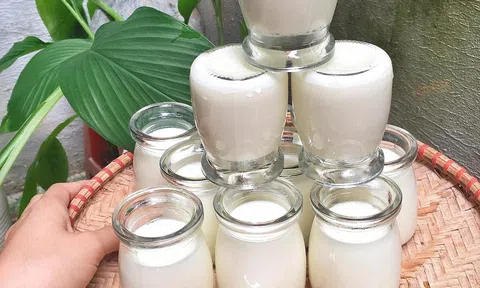 Bí quyết làm sữa chua úp ngược không rơi đầy dinh dưỡng của Thổ Nhĩ Kỳ