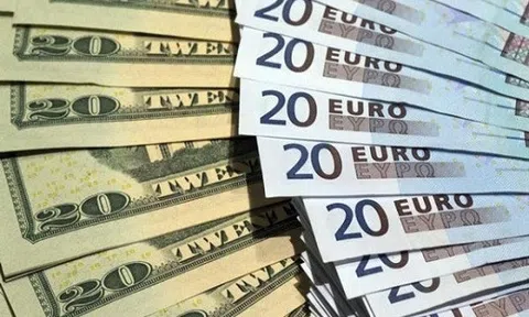 Tỷ giá ngoại tệ ngày 14/8: USD thẳng lên đỉnh, Euro tụt sâu