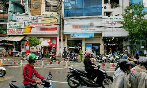 Nam thanh niên cướp ngân hàng xong ngồi tại chỗ đếm tiền dương tính với ma tuý