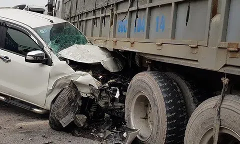 Tài xế xe tải quay đầu bất cẩn gây ra tai nạn liên hoàn ở Bắc Ninh