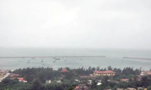 Ứng phó với bão số 4: Hải Phòng tiến hành di dân khỏi vùng trũng, có nguy cơ sạt lở