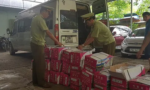 Thu giữ 360 kg hạt dưa nhập lậu từ Trung Quốc về Việt Nam làm bánh trung thu