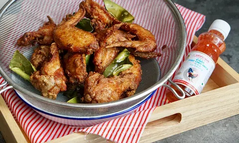 Cách làm cánh gà chiên lá chanh thơm lừng ăn là mê