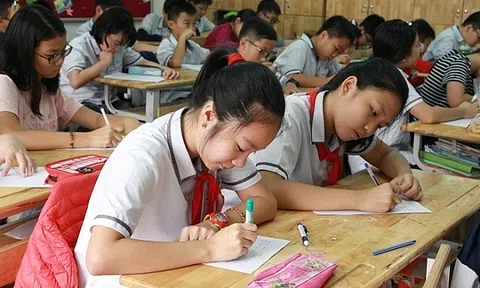 Chính phủ vừa ban hành Nghị quyết miễn học phí với trẻ mầm non 5 tuổi, học sinh THCS