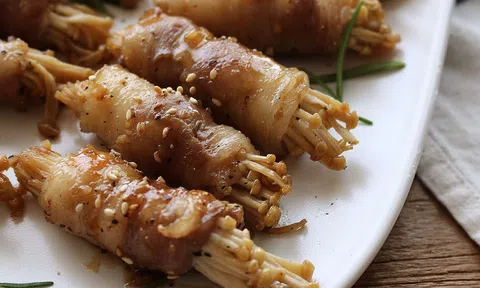 Mách bạn cách làm thịt ba chỉ cuộn nấm kim châm cực đơn giản