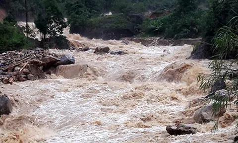 Cấp độ rủi ro thiên tai: Cảnh báo nguy cơ lũ quét và sạt lở đất ở vùng núi phía Bắc