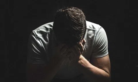 Thực chất phụ nữ chỉ cần 3 tháng để quên đi đàn ông, còn đàn ông phải mất cả đời