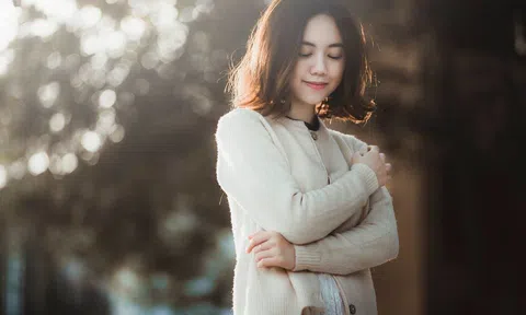 Phụ nữ bản lĩnh nói ít làm nhiều, hao hơi tổn sức vì chồng ít thôi