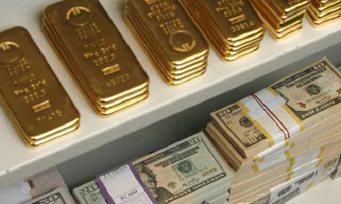 Giá vàng hôm nay 21/8: Chưa thể thoát đáy 19 tháng