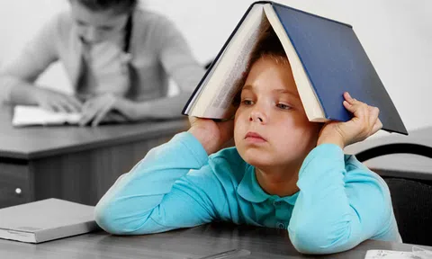 Nếu con lười đọc sách, cha mẹ hãy thử ngay những cách dưới đây