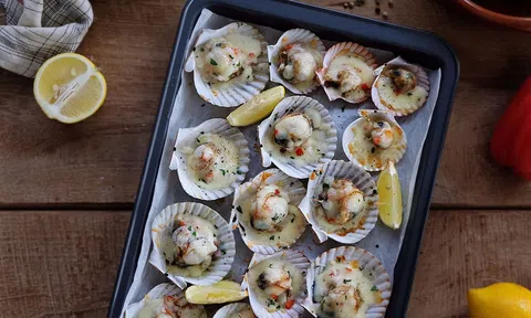 Thơm phức cực ngon món sò điệp nướng phô mai