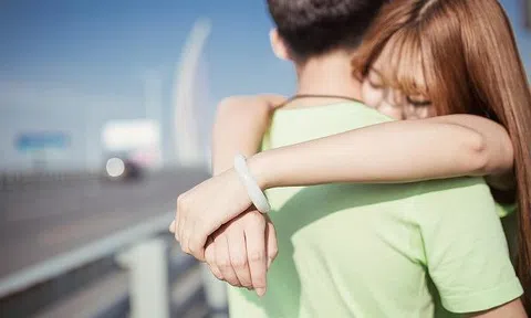 Phụ nữ cần những câu nói này ở đàn ông hơn gấp ngàn lần ví tiền