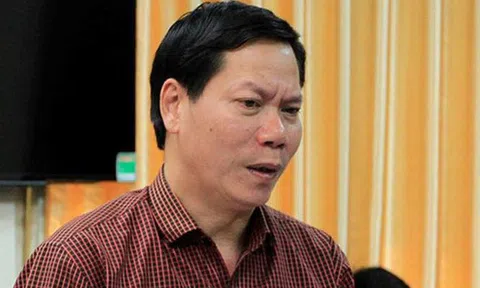 Sự cố chạy thận làm 9 người chết: Khởi tố nguyên Giám đốc BVĐK tỉnh Hoà Bình 