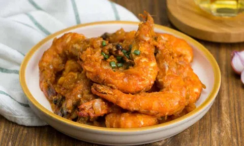 Đổi vị cho cả nhà với món tôm sốt cà chua đậm đà ngon cơm