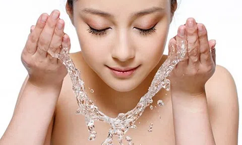 7 thói quen nếu thực hiện mỗi ngày giúp da khỏe đẹp tự nhiên