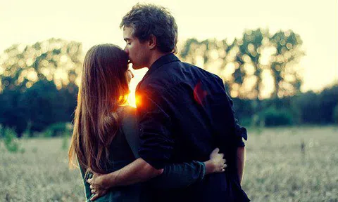 Yêu người kém 10 tuổi nên hay không nên?