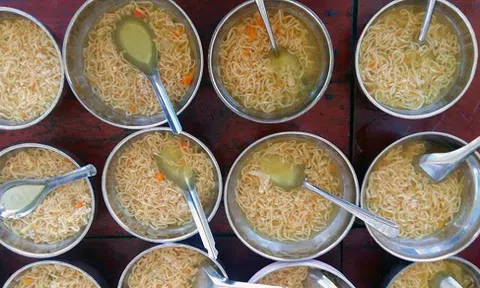 Hậu Giang: Hiệu trưởng bị cách chức vì cắt xén tiền ăn của trẻ chia giáo viên