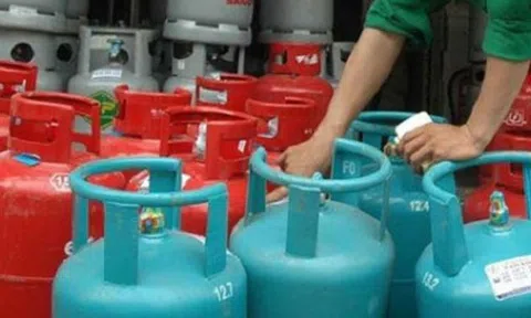 Từ 1/9, giá gas tăng 10.000 đồng/bình 12kg