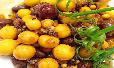 Mâm cơm nhìn vào đã thấy toàn món ngon mê ly khó cưỡng