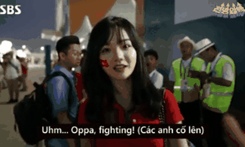 Nữ cổ động viên Việt Nam trả lời đài SBS được dân mạng Hàn tìm kiếm