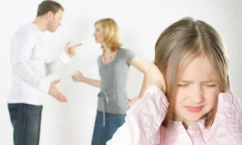Những hậu quả khôn lường khi cha mẹ thường xuyên cãi nhau trước mặt con