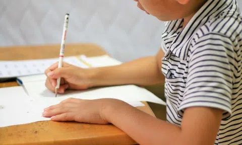 Trẻ không phải học nhiều nhưng vẫn rất giỏi, và đây là 3 bí quyết của mẹ Nhật 