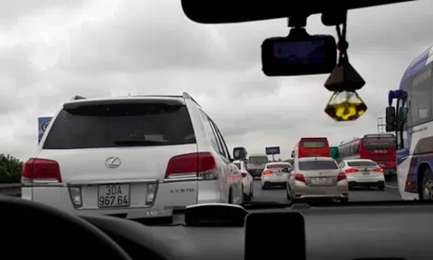 Cửa ngõ Thủ đô ùn tắc sau kỳ nghỉ lễ 2/9