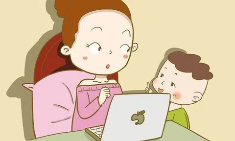 Những biểu hiện cho thấy bé cực kỳ yêu mến mẹ