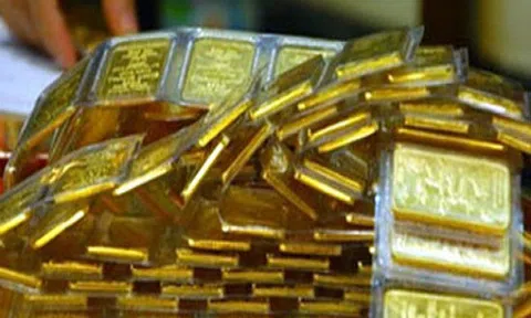 Giá vàng hôm nay 4/9: Bán tháo diện rộng, thảm hại nhất 5 năm