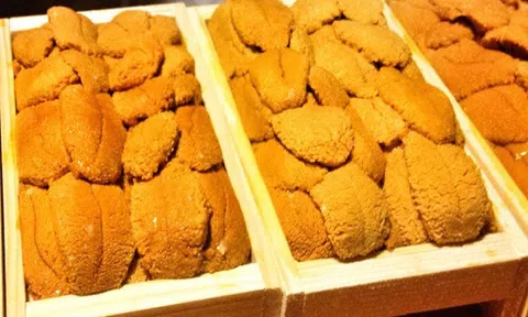 Tiệc trứng \'nhân sâm biển\' Nhật gần 80 triệu của đại gia Hà thành