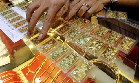 Giá vàng hôm nay 5/9: USD tăng vọt, vàng tiếp tục giảm mạnh
