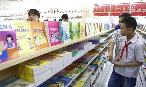 GS.TS Phạm Tất Dong: Cần phải suy xét trách nhiệm việc SGK chỉ sử dụng một lần