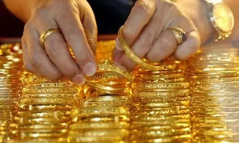 Giá vàng hôm nay 6/9: Tiếp tục bán tháo, chìm ở đáy