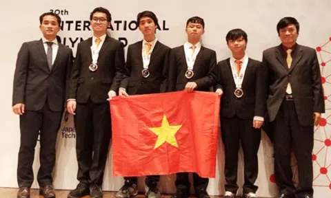 Học sinh Việt Nam giành 4 huy chương tại Olympic Tin học quốc tế năm 2018