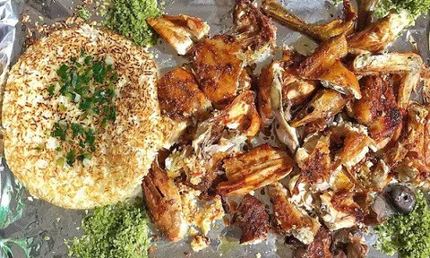 Gà nướng cơm cháy ngon không cưỡng nổi