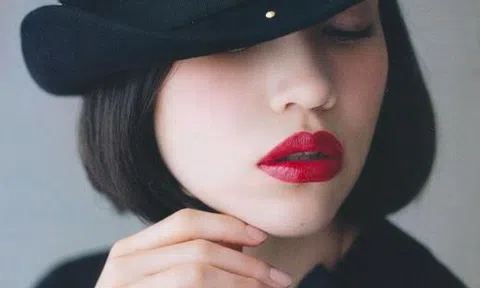 Không cần son phấn, phụ nữ chỉ cần cảm thấy hạnh phúc tức khắc sẽ trở nên xinh đẹp