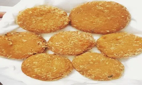 Bánh bí đỏ nhân thịt, mộc nhĩ thơm ngon khó cưỡng cho tiết trời thu dễ chịu