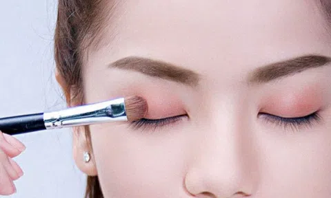 Công thức làm phấn mắt tự nhiên tại nhà, vừa rẻ vừa đẹp