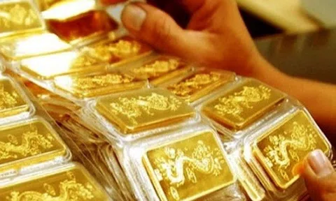 Giá vàng hôm nay 12/9: Bán và tháo chạy, vàng giảm sâu
