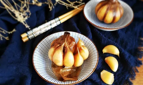 Mới lạ công thức làm tỏi ngâm nước tương không phải ai cũng biết