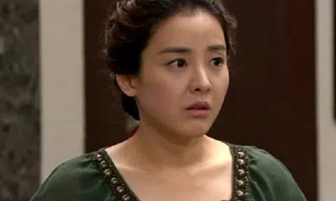 Bạn thân của `Nàng Dae Jang Geum`  bất ngờ ly dị chồng sau cuộc hôn nhân 10 năm